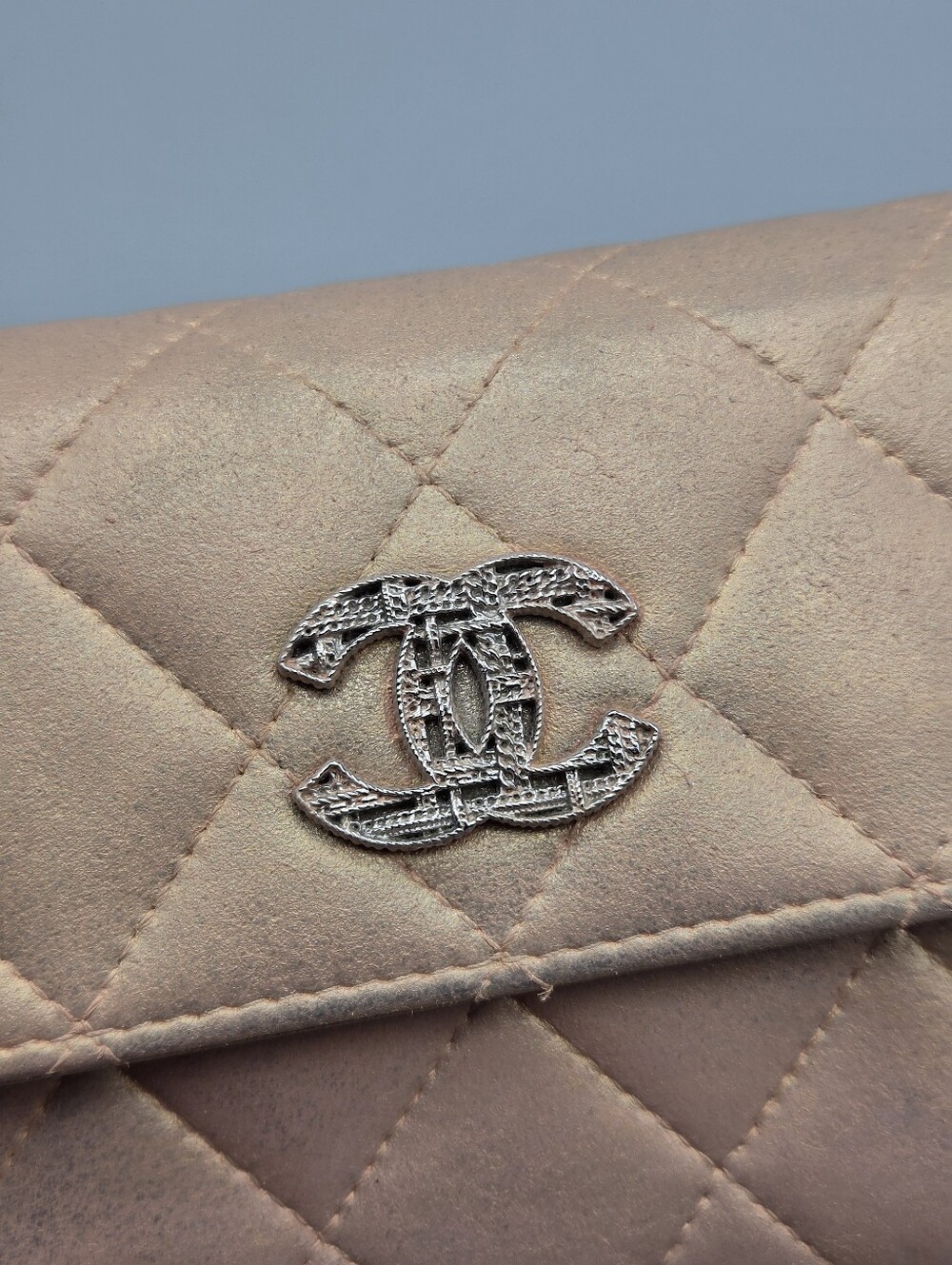 💛CHANEL Authentic Iridescent Wallet/Clutch💛 - Picture 5 of 17